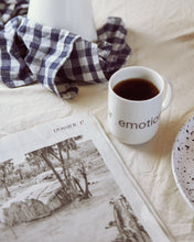 Lade das Bild in den Galerie-Viewer, Tasse "free yourself"