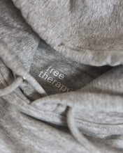 Lade das Bild in den Galerie-Viewer, Hoodie &quot;free your thoughts&quot;
