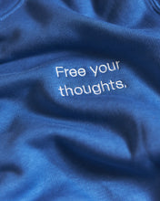 Lade das Bild in den Galerie-Viewer, Hoodie &quot;free your thoughts&quot;
